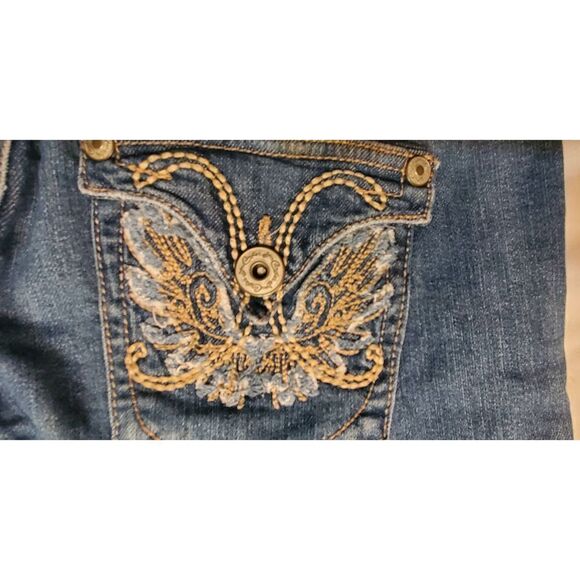 Candies Flared Leg Embroidered Backs Pockets Med Wash Jeans Size 13 - Picture 7 of 8